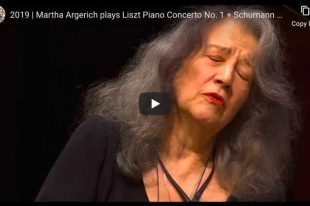Martha Argerich plays as encore Gavottes I and II from English Suite No. 3 in G Minor by Johann Sebastian Bach.